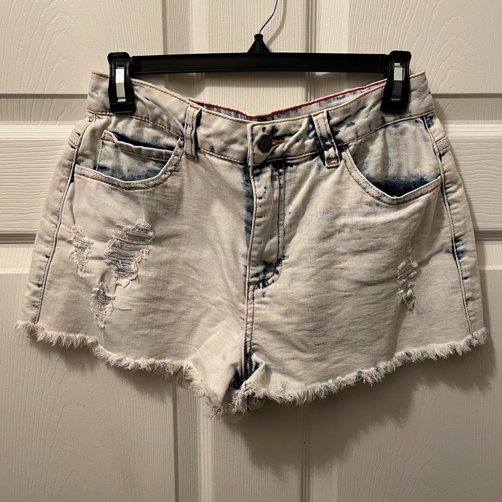 Pello light wash distressed jean shorts